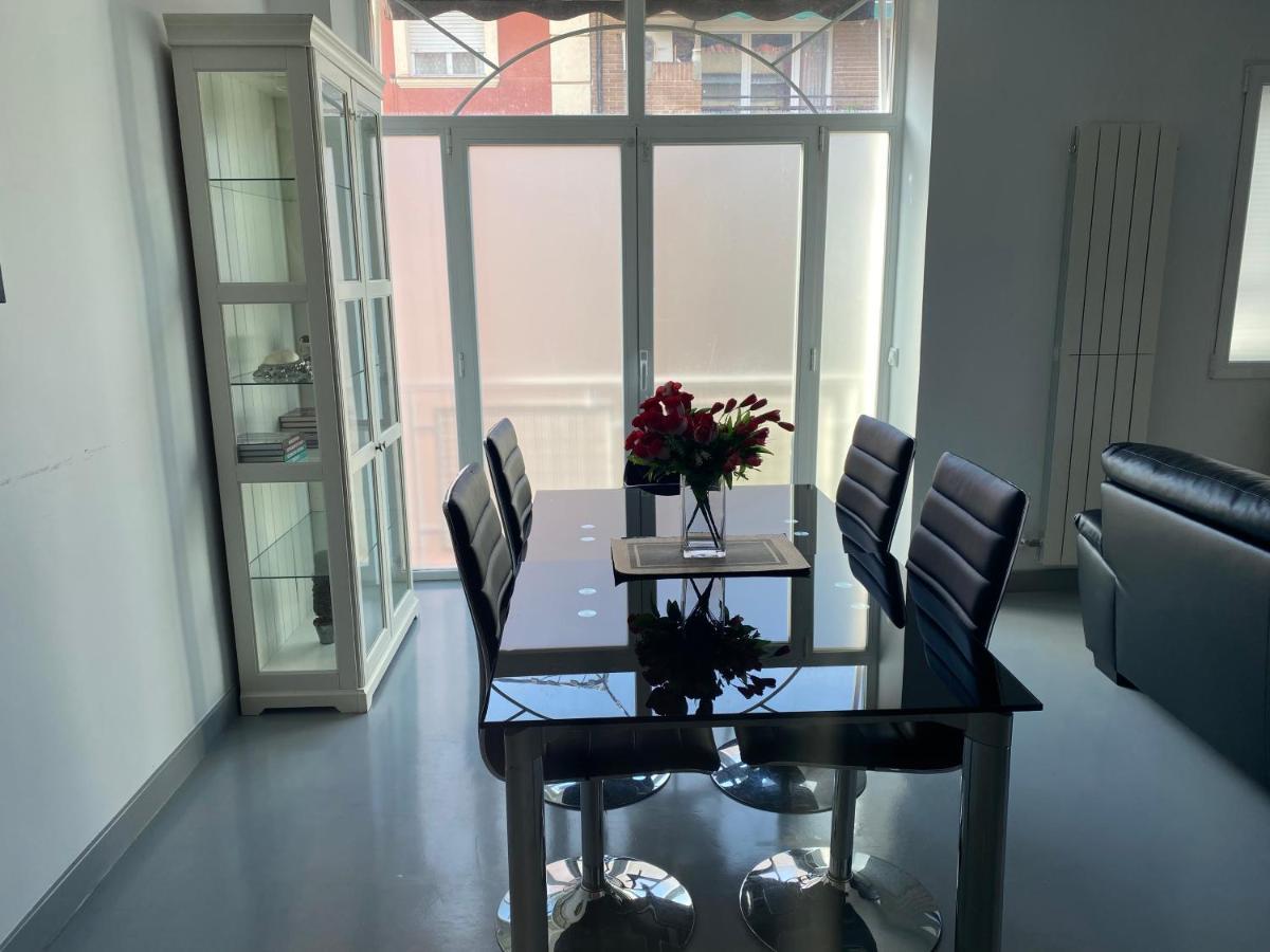 Apartamento En Madrid Rio Con Parking Gratuito Bagian luar foto