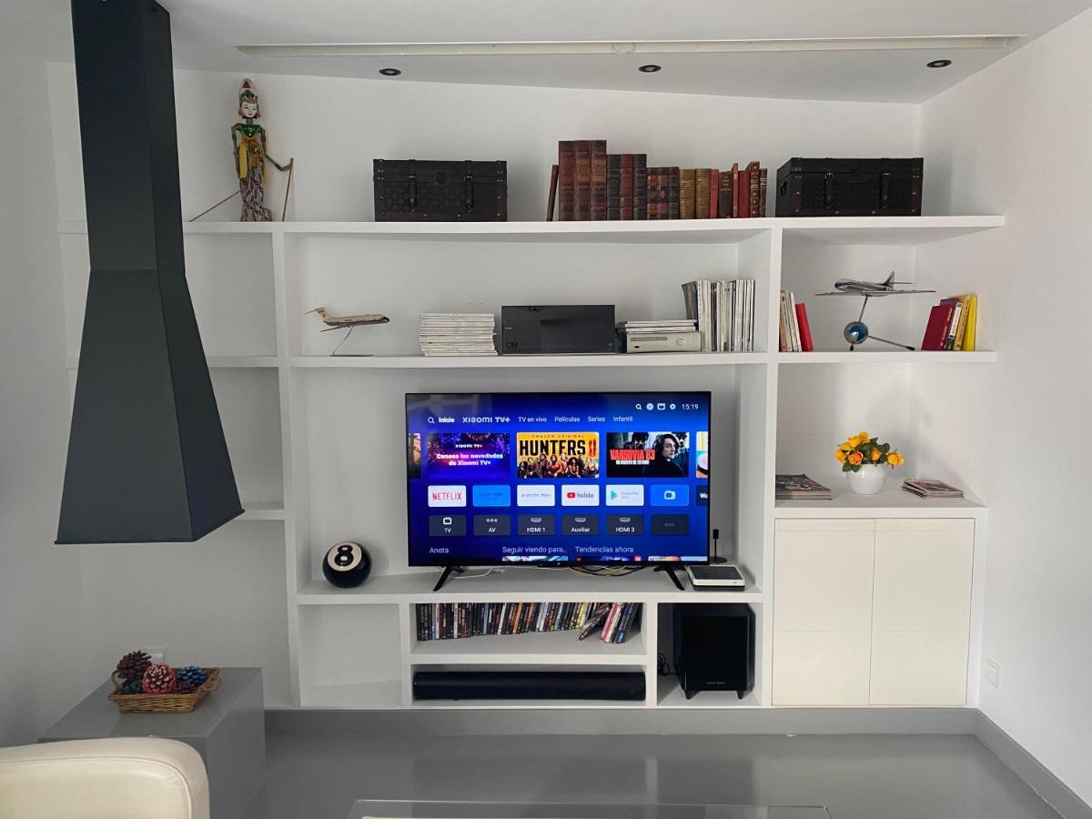 Apartamento En Madrid Rio Con Parking Gratuito Bagian luar foto
