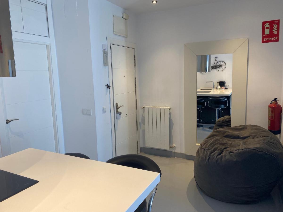 Apartamento En Madrid Rio Con Parking Gratuito Bagian luar foto
